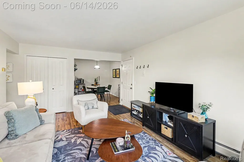 2440 Parmenter Boulevard Royal Oak City MI 48073