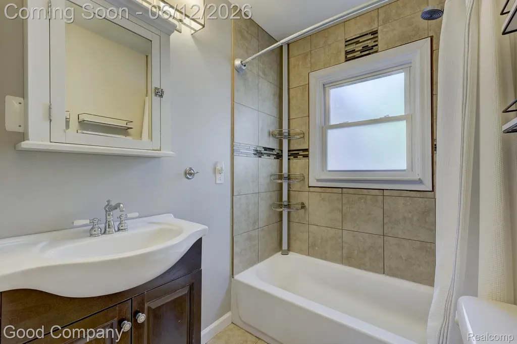 1518 Bauman Avenue Royal Oak City MI 48073