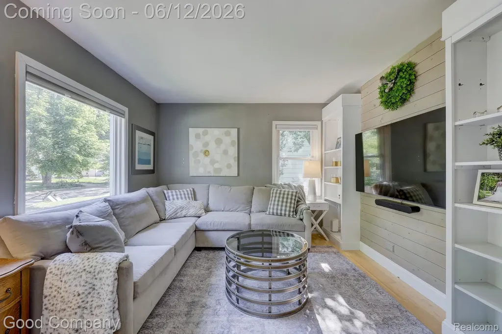 1518 Bauman Avenue Royal Oak City MI 48073