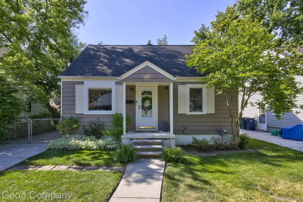 1518 Bauman Avenue Royal Oak City MI 48073