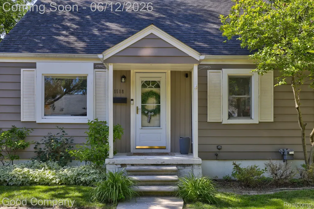 1518 Bauman Avenue Royal Oak City MI 48073