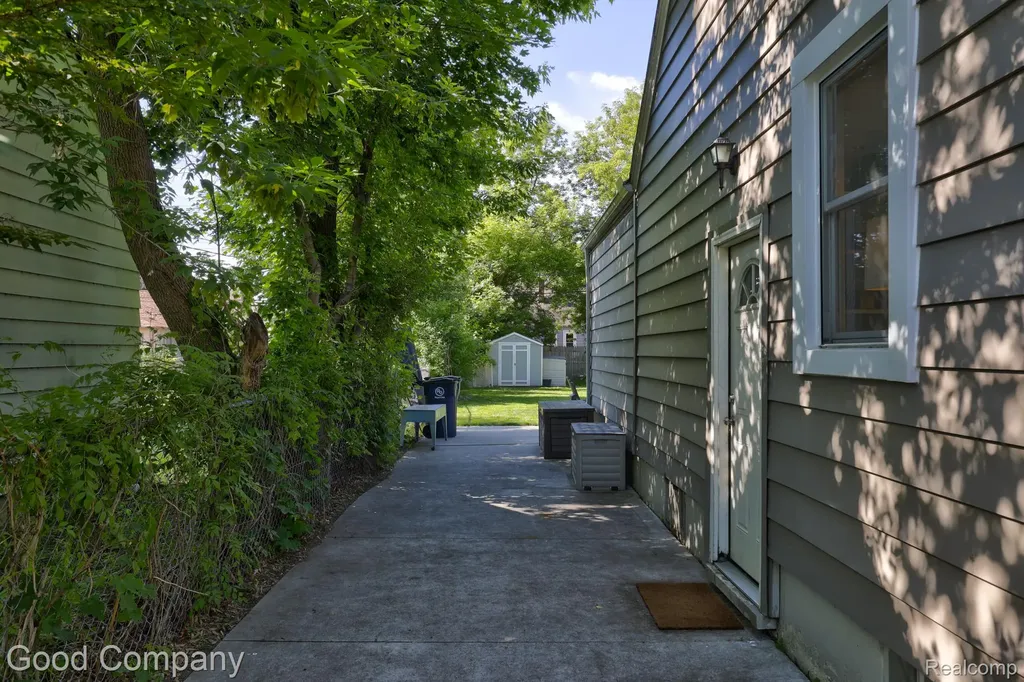 1518 Bauman Avenue Royal Oak City MI 48073