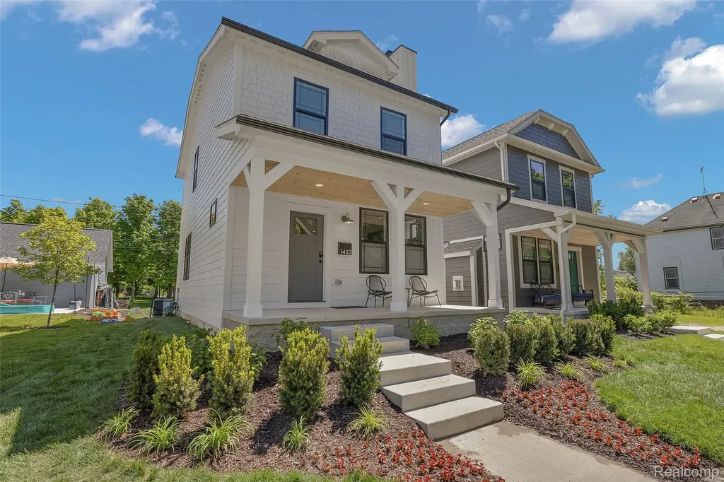 1482 Fischer Street Detroit City MI 48214