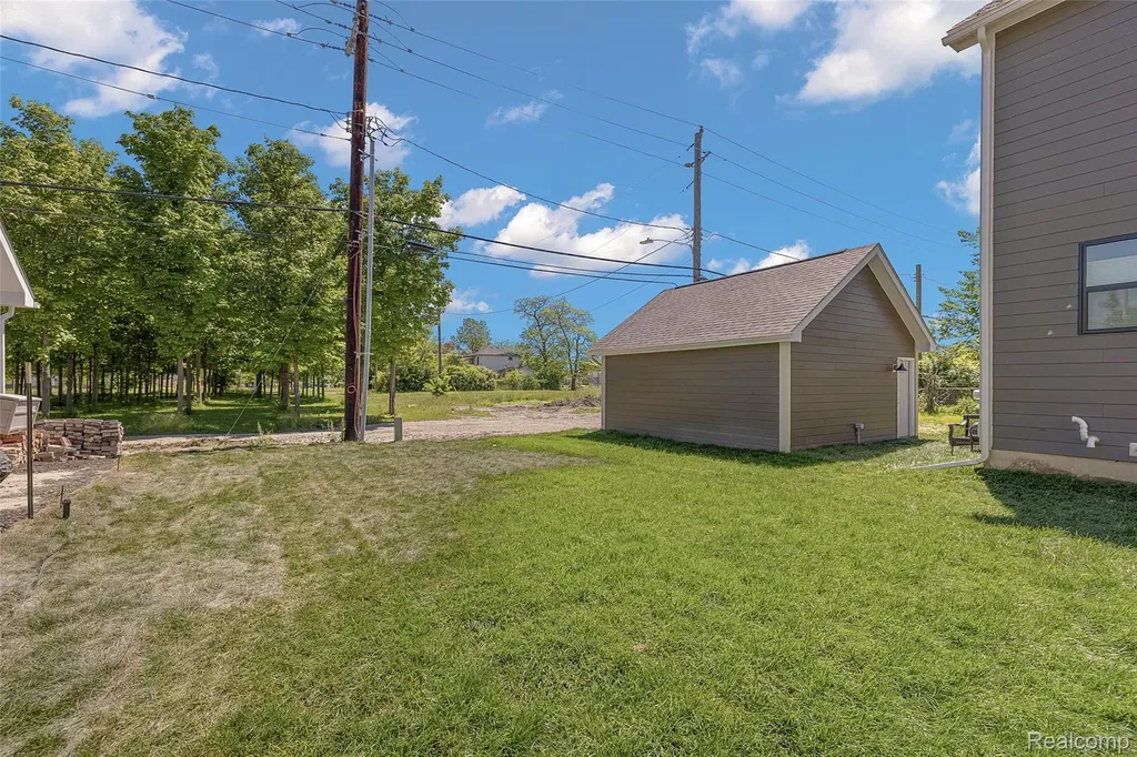 1482 Fischer Street Detroit City MI 48214