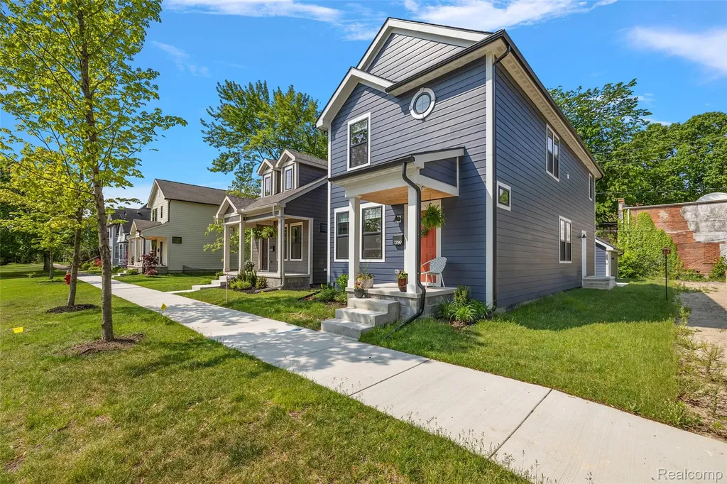 1482 Fischer Street Detroit City MI 48214