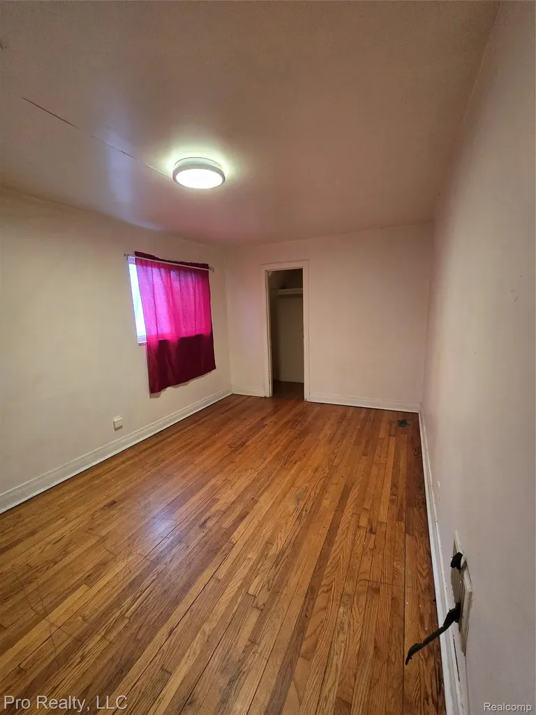 135 Wenonah Drive Pontiac City MI 48341
