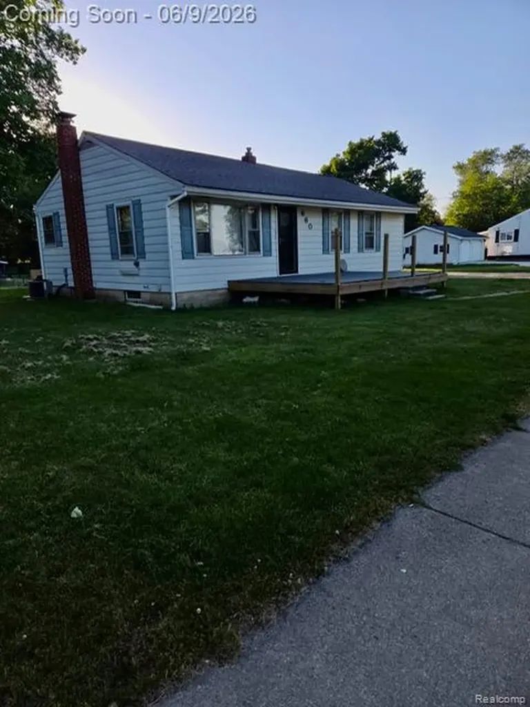 660 S Almont Avenue Imlay City City MI 48444