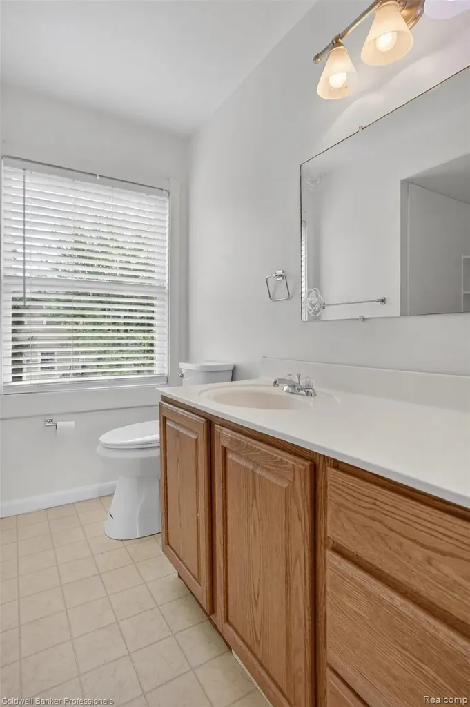 902 Little Hill Court Rochester Hills City MI 48307