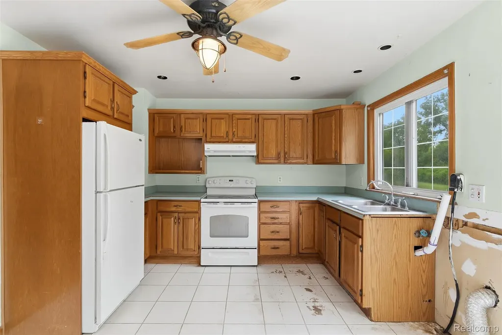 5121 Lippincott Boulevard Burton City MI 48519