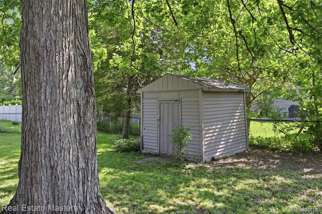 1417 Wisconsin Avenue Marysville City MI 48040