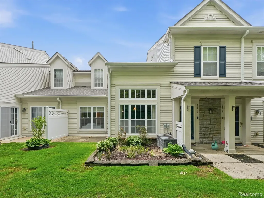 25758 S Maritime Circle S Harrison Charter Township MI 48045