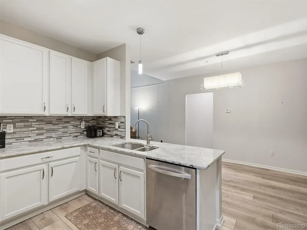 25758 S Maritime Circle S Harrison Charter Township MI 48045