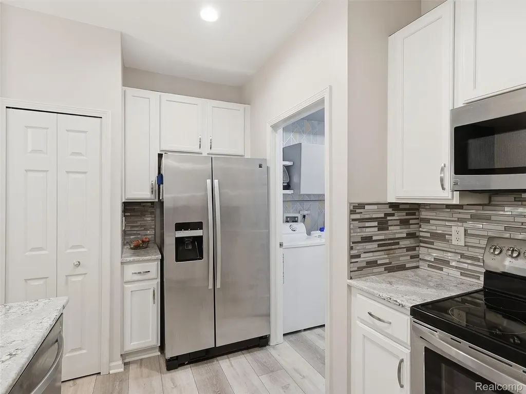 25758 S Maritime Circle S Harrison Charter Township MI 48045