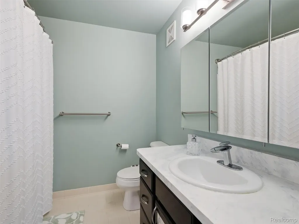 25758 S Maritime Circle S Harrison Charter Township MI 48045