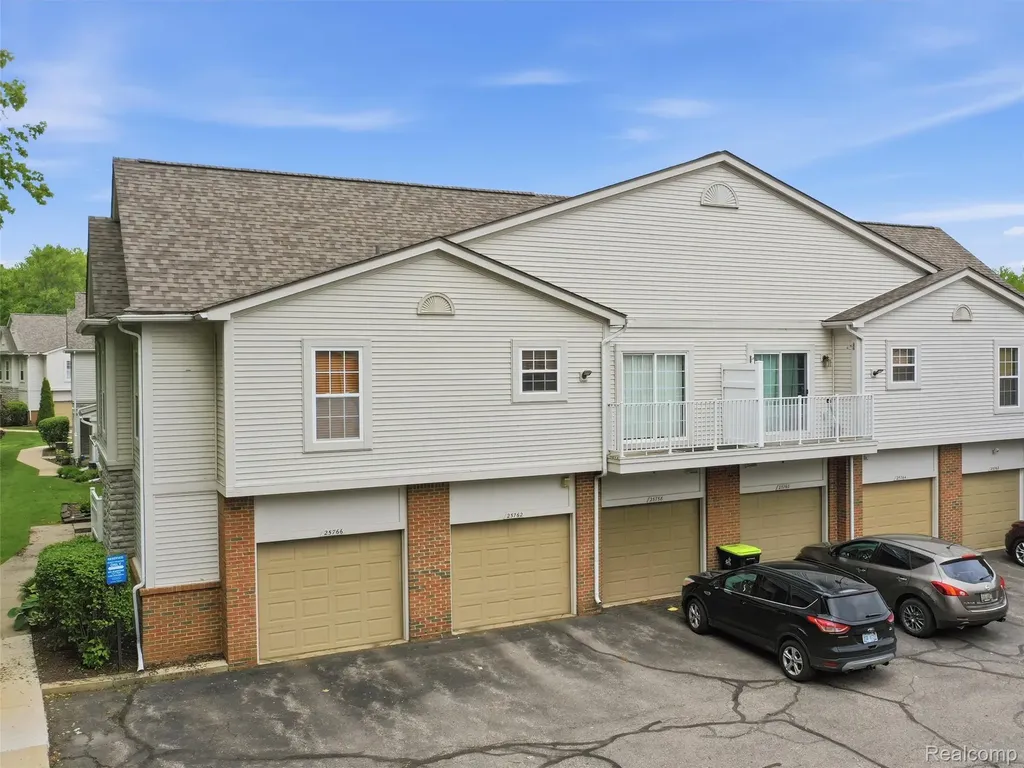 25758 S Maritime Circle S Harrison Charter Township MI 48045