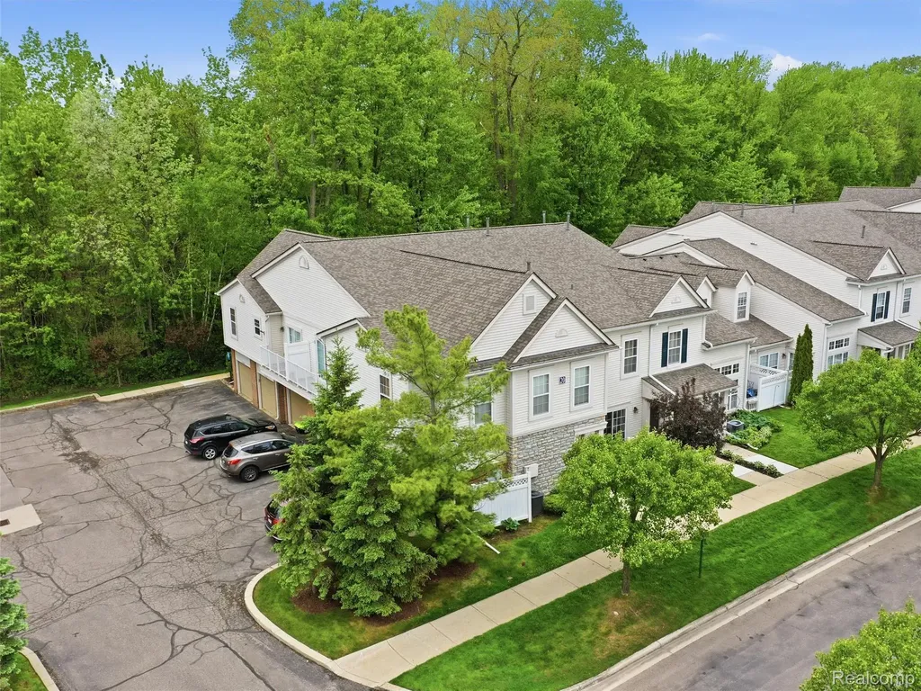 25758 S Maritime Circle S Harrison Charter Township MI 48045