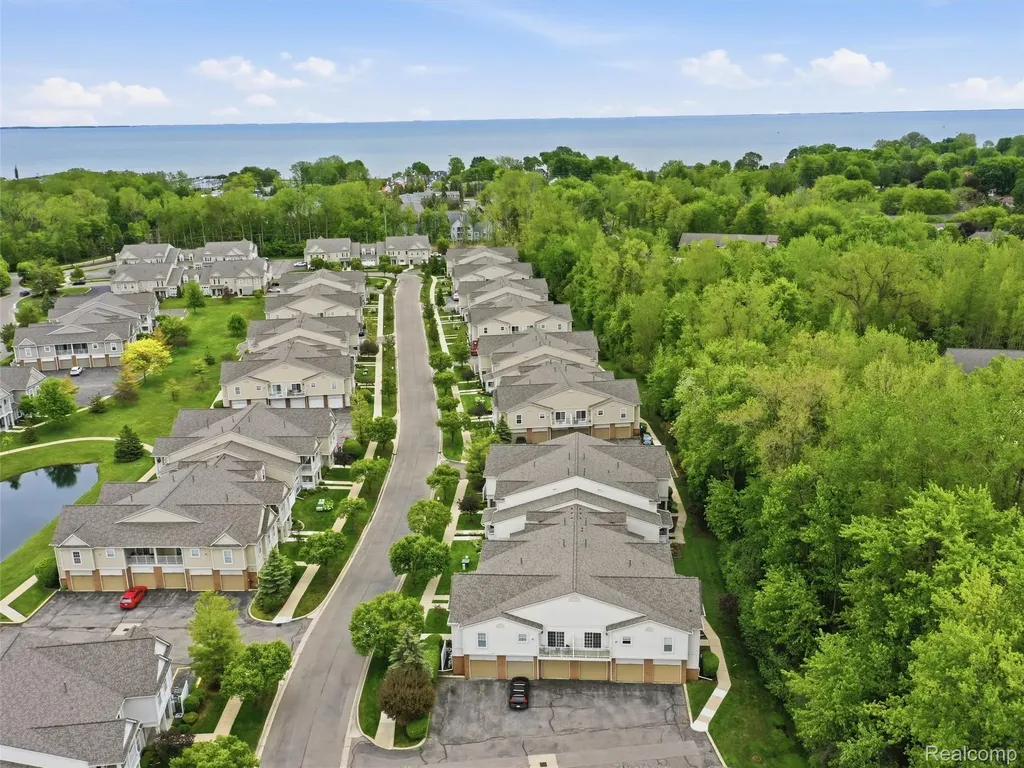 25758 S Maritime Circle S Harrison Charter Township MI 48045