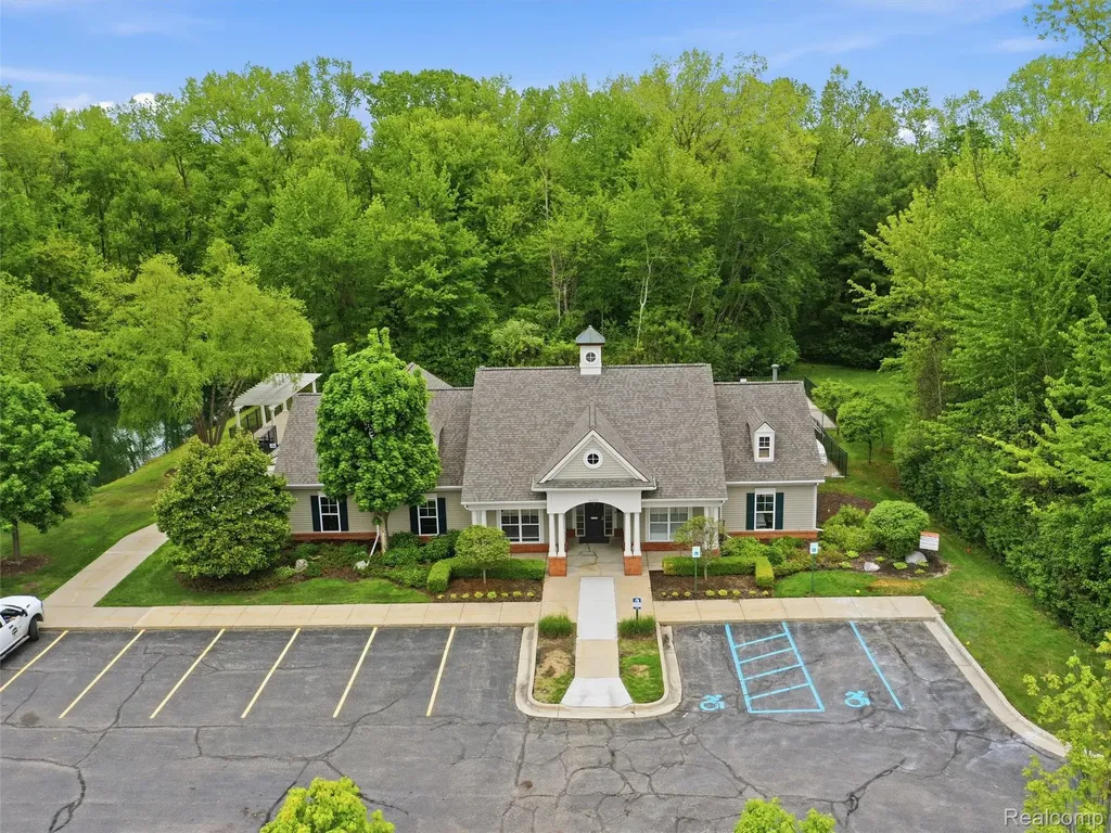 25758 S Maritime Circle S Harrison Charter Township MI 48045
