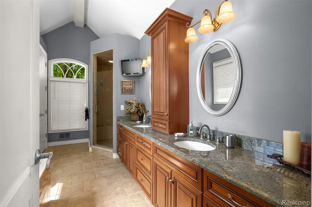 56074 Lario Court Macomb Township MI 48042