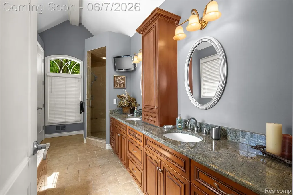 56074 Lario Court Macomb Township MI 48042