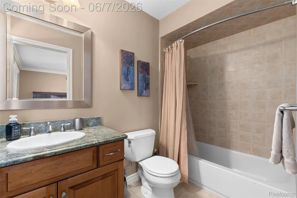 56074 Lario Court Macomb Township MI 48042