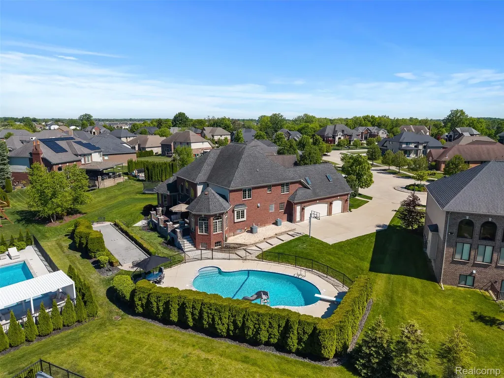 56074 Lario Court Macomb Township MI 48042