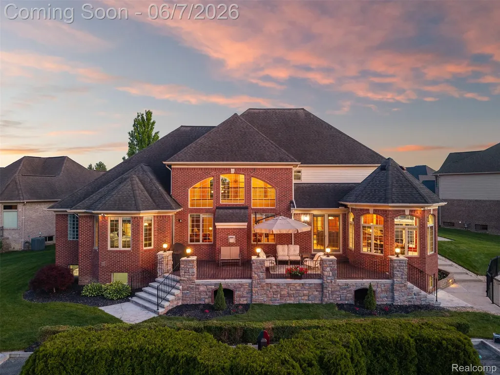 56074 Lario Court Macomb Township MI 48042