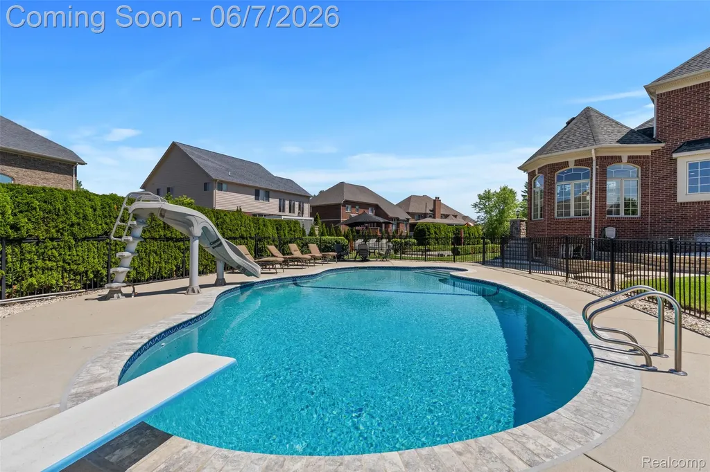 56074 Lario Court Macomb Township MI 48042