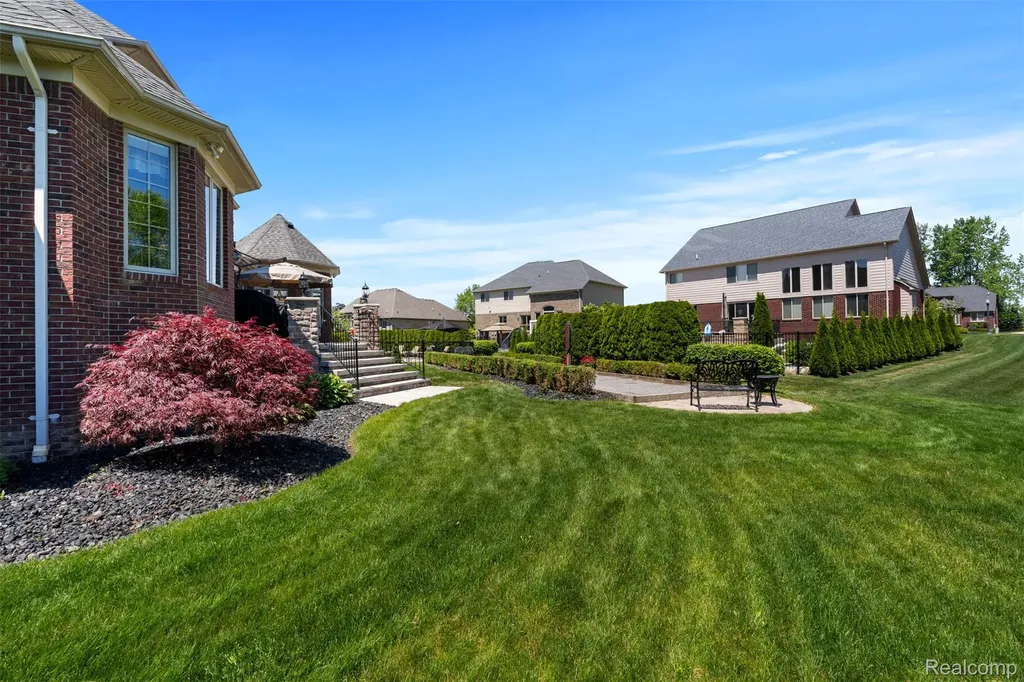 56074 Lario Court Macomb Township MI 48042
