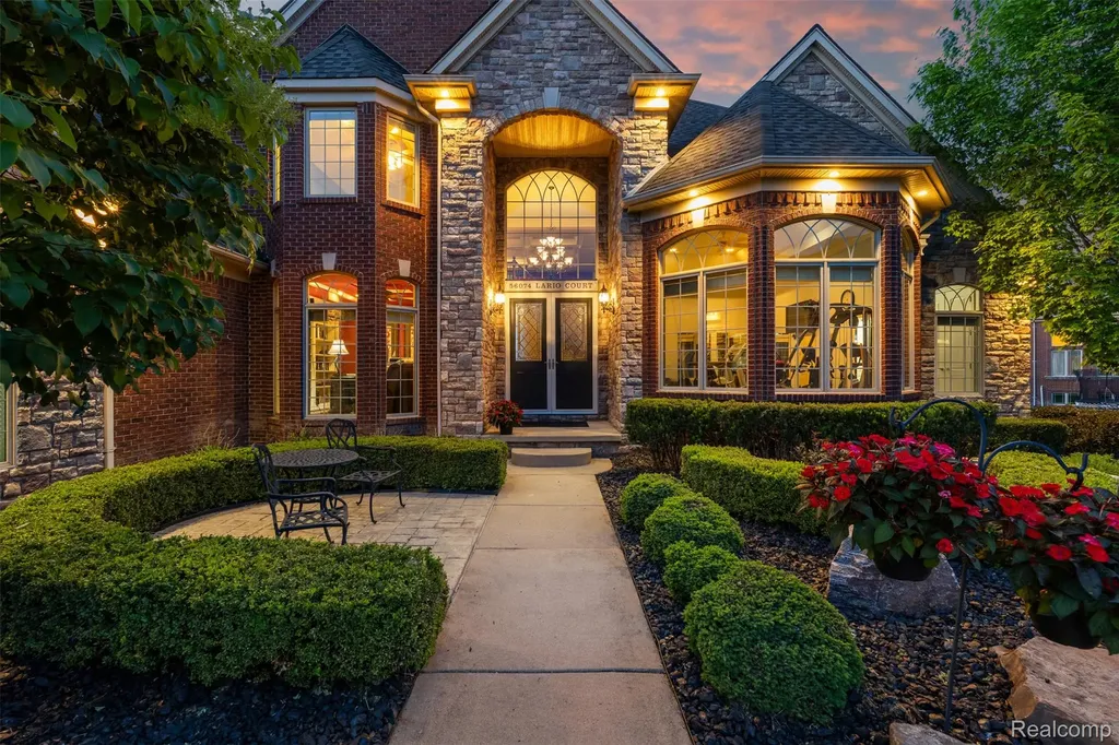 56074 Lario Court Macomb Township MI 48042