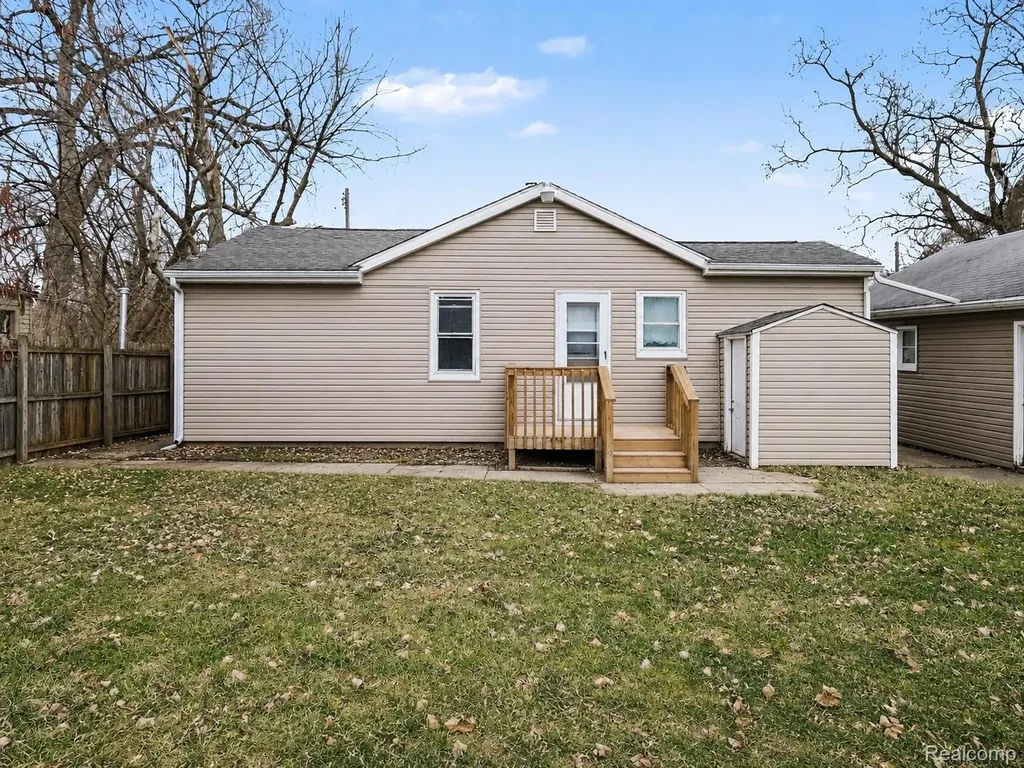 3316 Lockhead Street Burton City MI 48529
