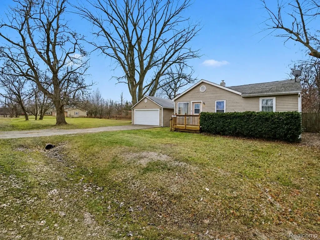 3316 Lockhead Street Burton City MI 48529