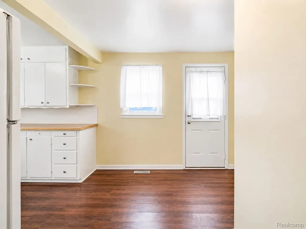 3316 Lockhead Street Burton City MI 48529
