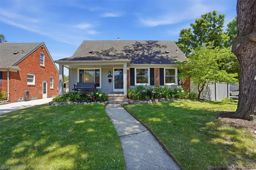 4602 Groveland Avenue Royal Oak City MI 48073