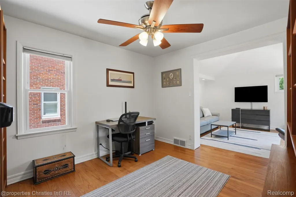 4602 Groveland Avenue Royal Oak City MI 48073