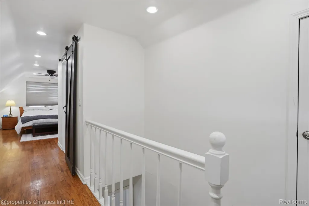 4602 Groveland Avenue Royal Oak City MI 48073