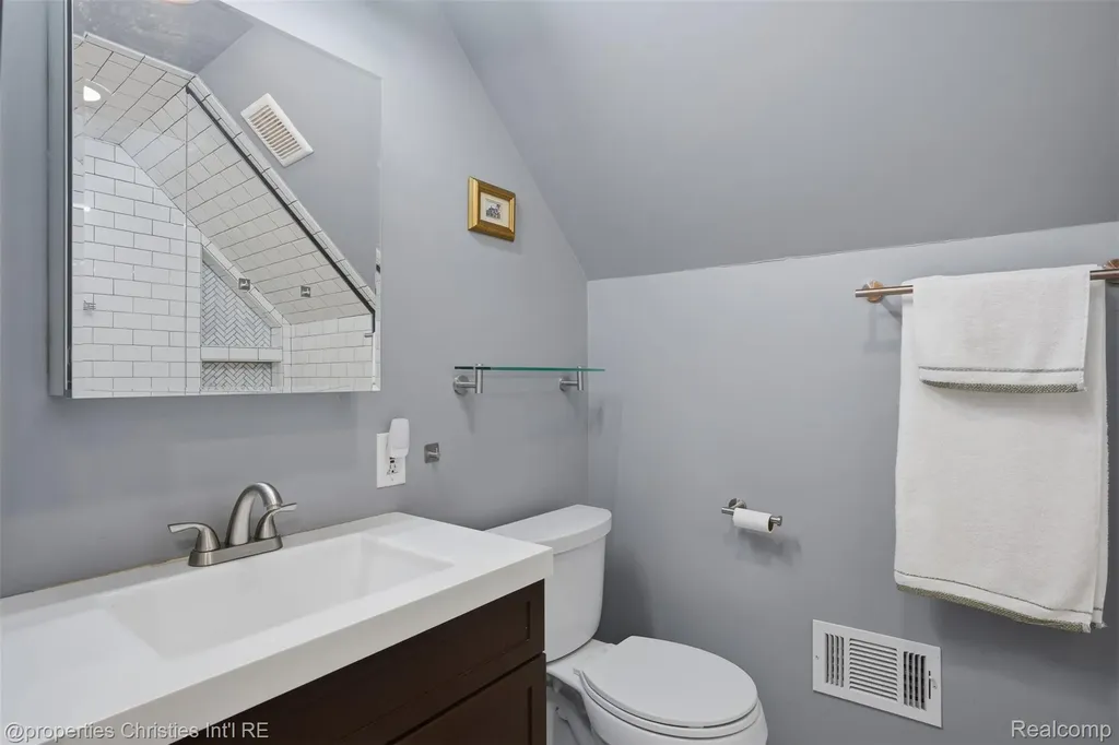 4602 Groveland Avenue Royal Oak City MI 48073
