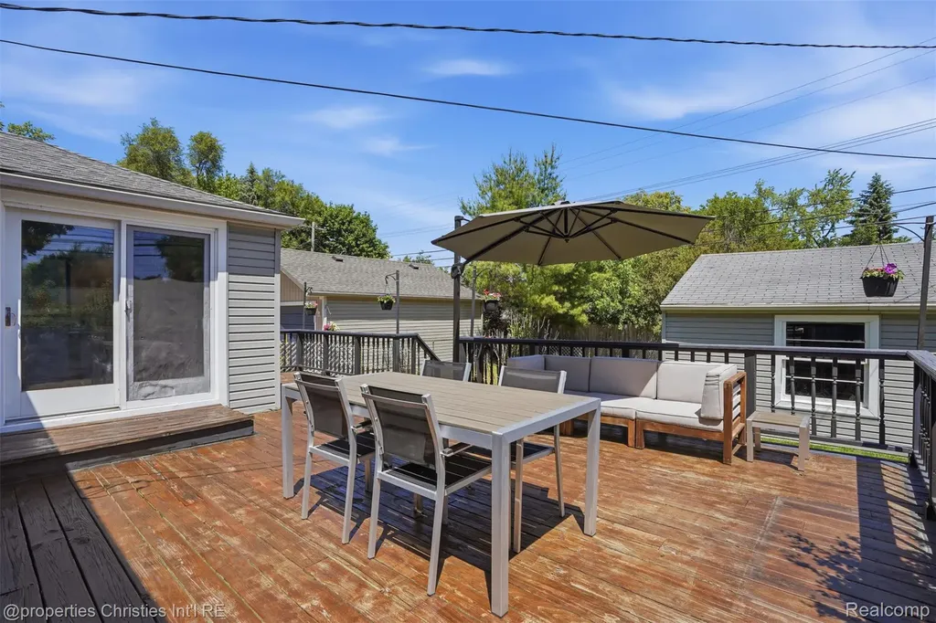 4602 Groveland Avenue Royal Oak City MI 48073