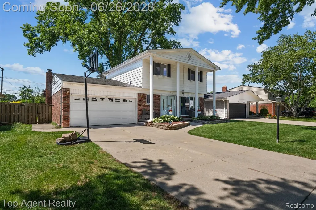 11134 Fairway Drive Sterling Heights City MI 48312