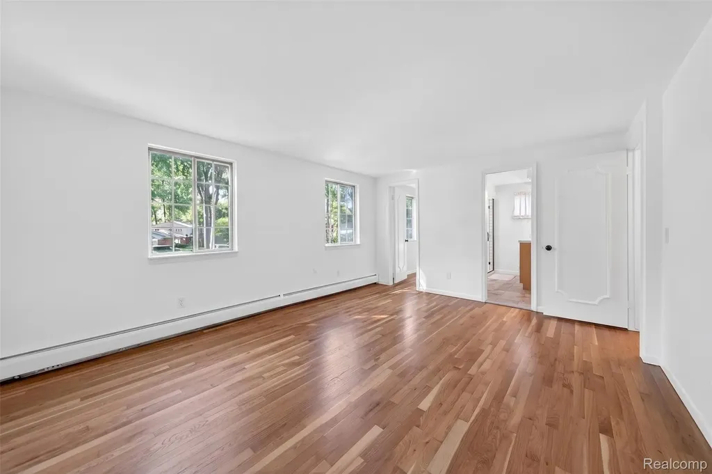 16240 Forestview Drive Clinton Charter Township MI 48036