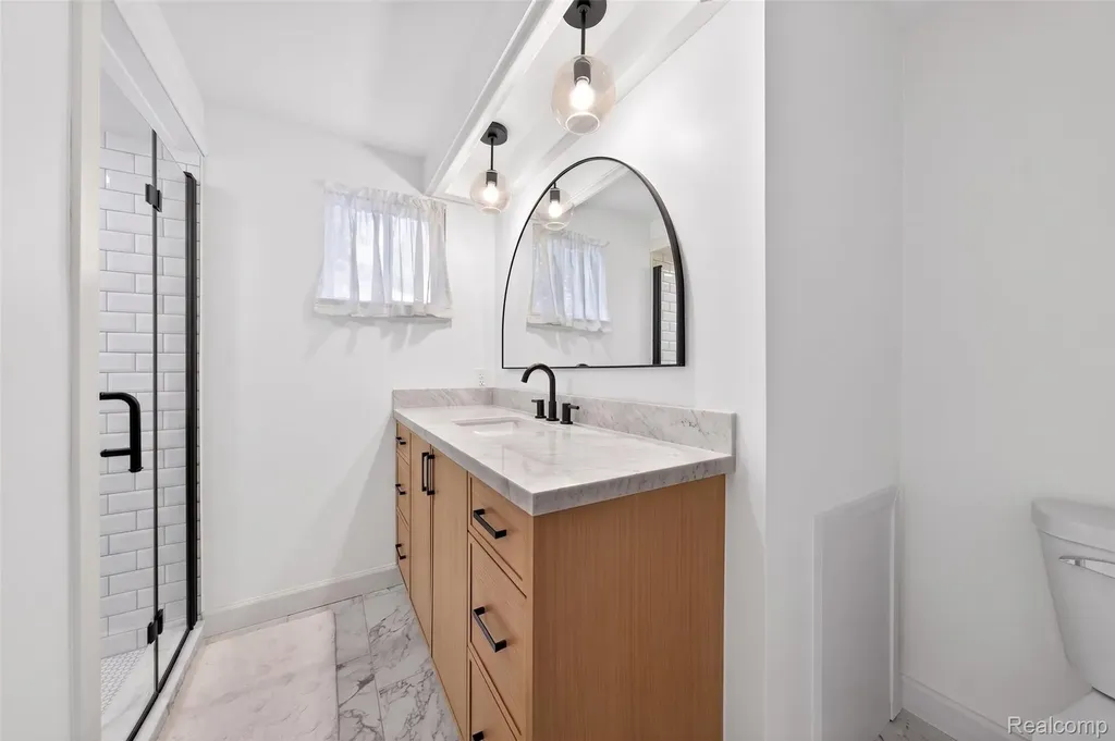 16240 Forestview Drive Clinton Charter Township MI 48036