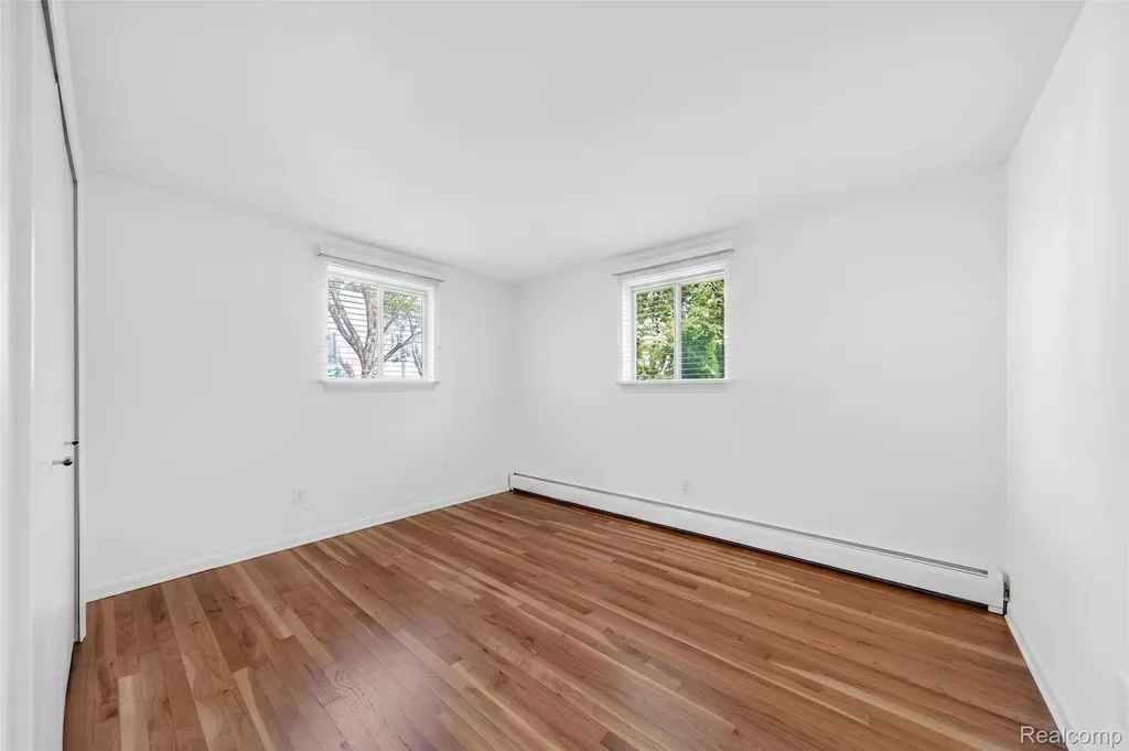 16240 Forestview Drive Clinton Charter Township MI 48036