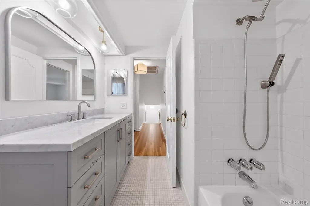 16240 Forestview Drive Clinton Charter Township MI 48036