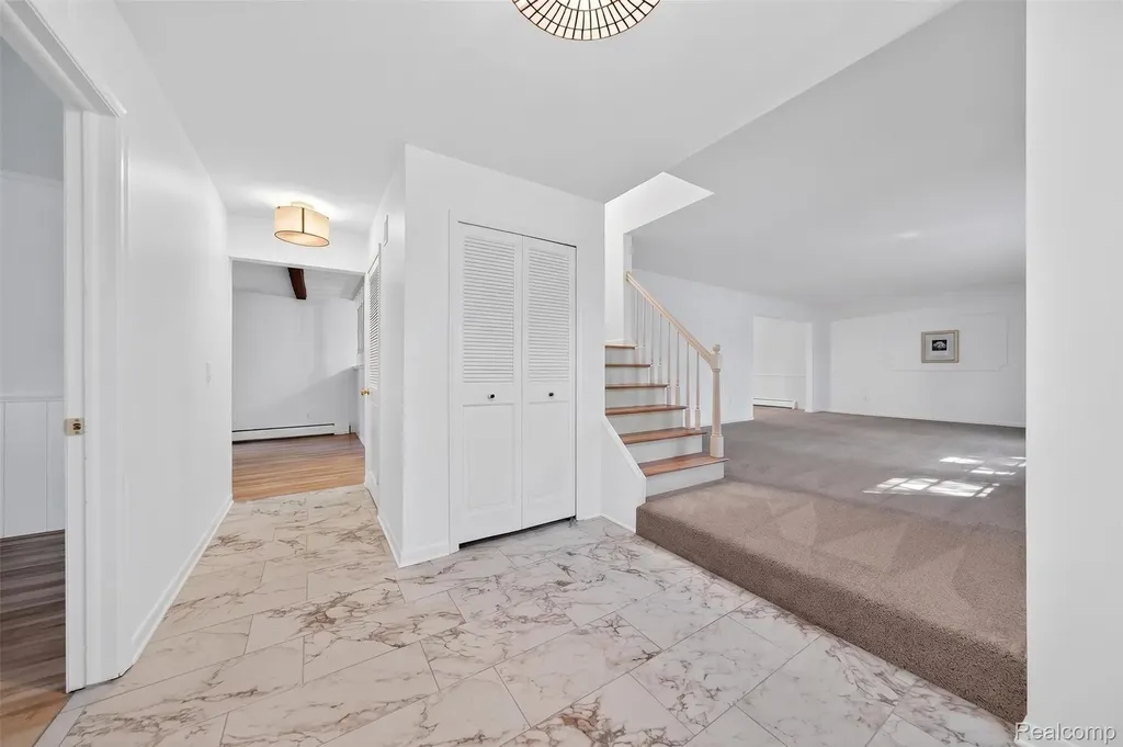 16240 Forestview Drive Clinton Charter Township MI 48036