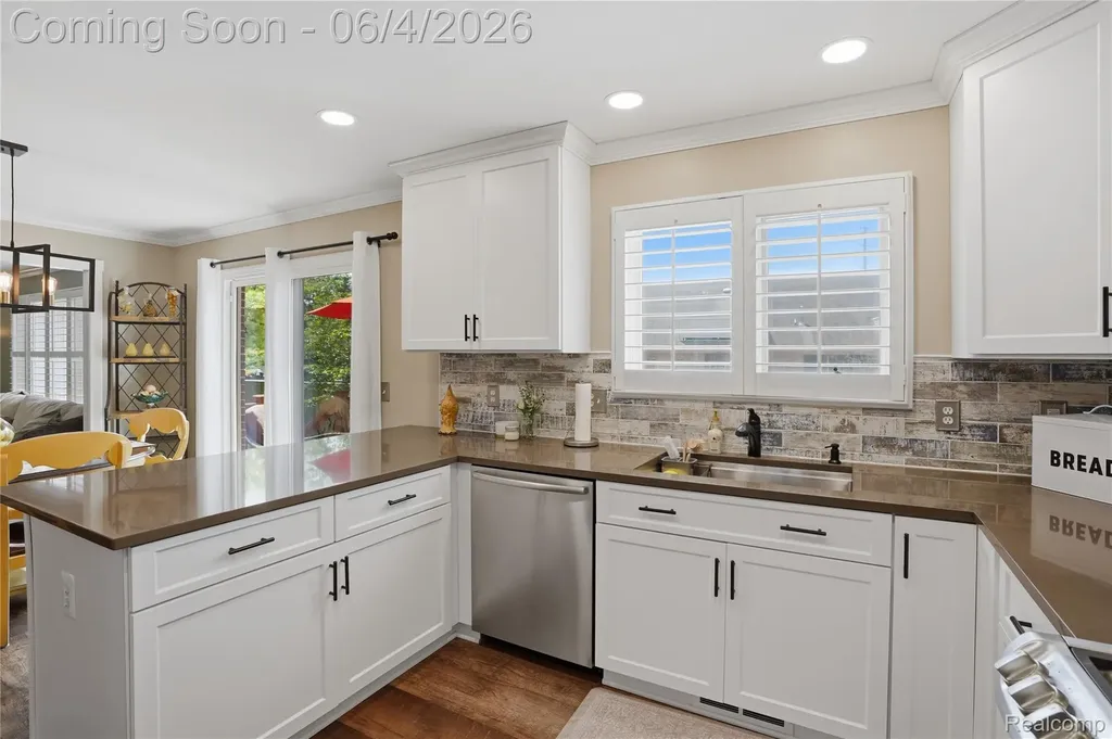 8605 Vista Court Westland City MI 48185