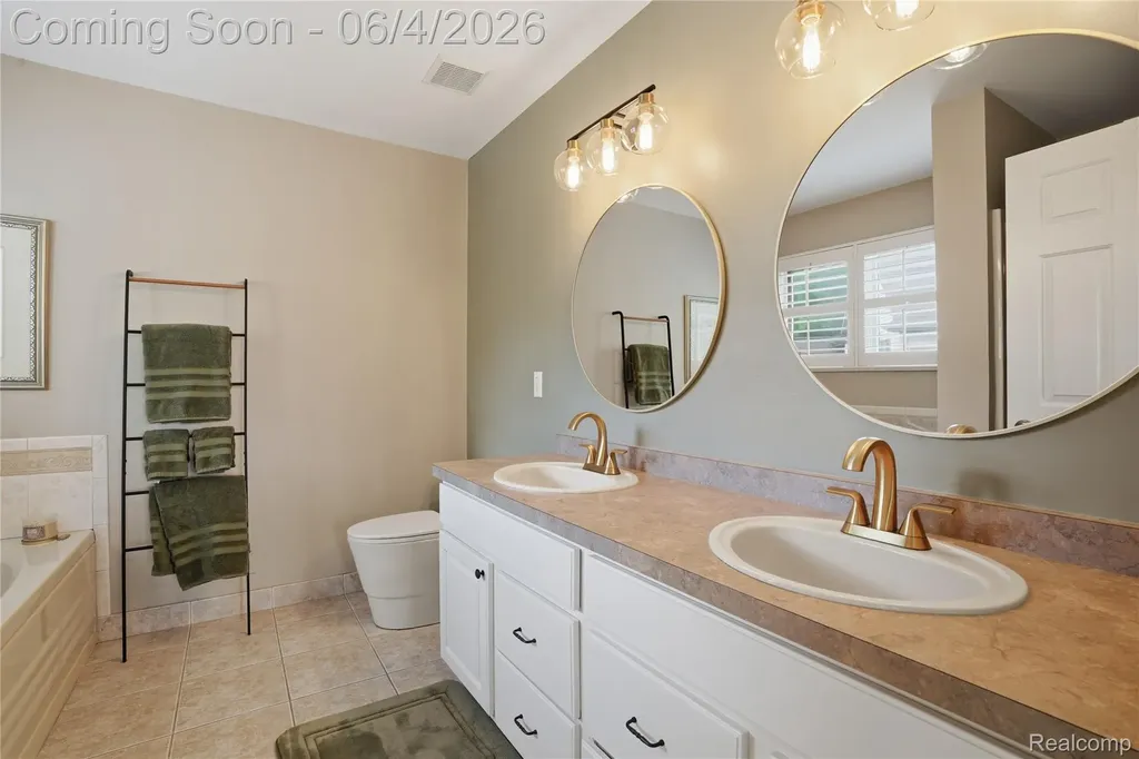8605 Vista Court Westland City MI 48185