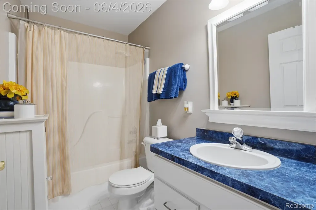 8605 Vista Court Westland City MI 48185