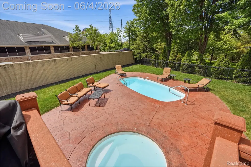 8605 Vista Court Westland City MI 48185