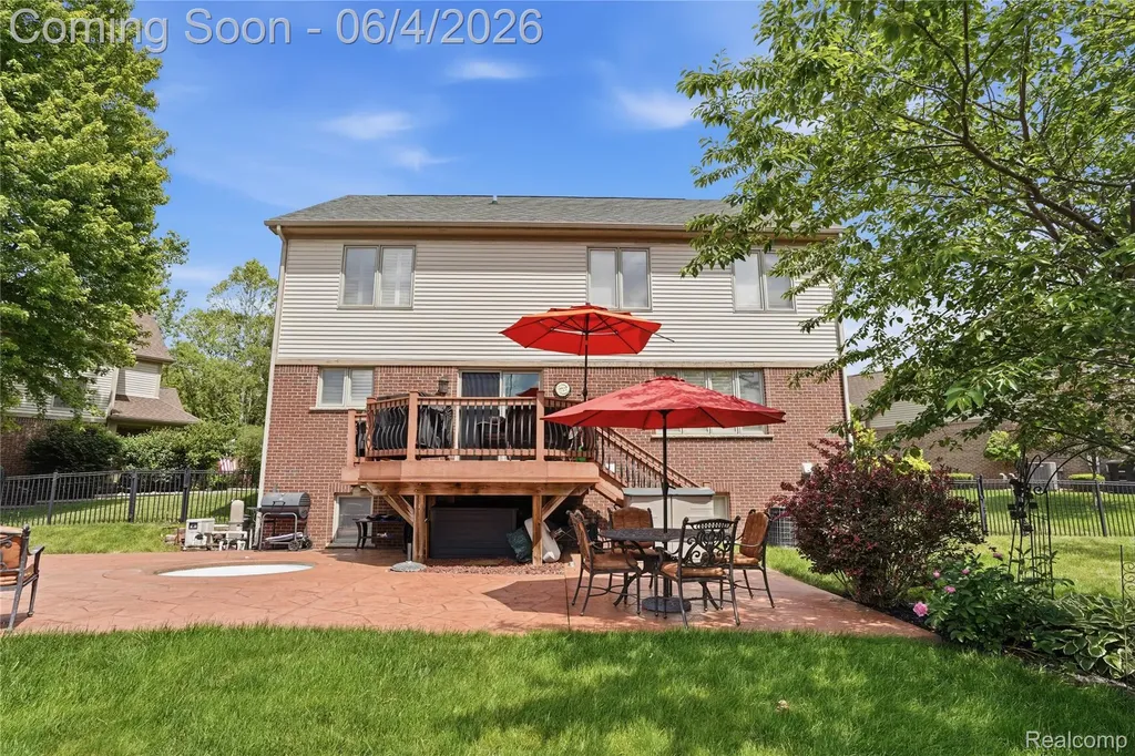 8605 Vista Court Westland City MI 48185