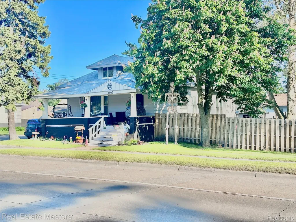 1802 Oak Street Port Huron City MI 48060